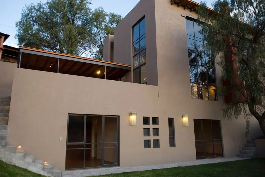 Contemporary hillside home in Atascadero San Miguel de Allende