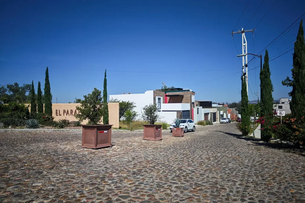 Gated entrance to El Paraiso neighborhood San Miguel de Allende