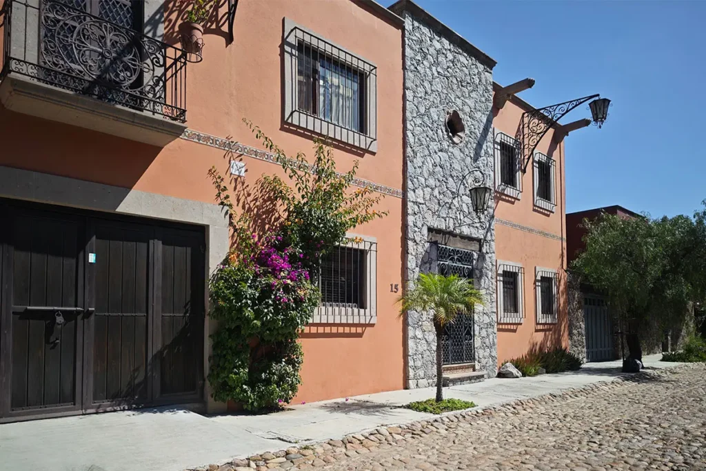 Traditional stone and stucco homes in El Paraiso San Miguel de Allende