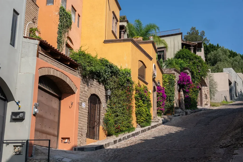 Colonial architecture with bougainvillea in Ojo de Agua San Miguel de Allende