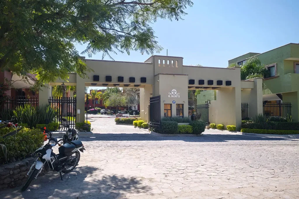 Gated entrance at El Secreto in Paseo Real San Miguel de Allende